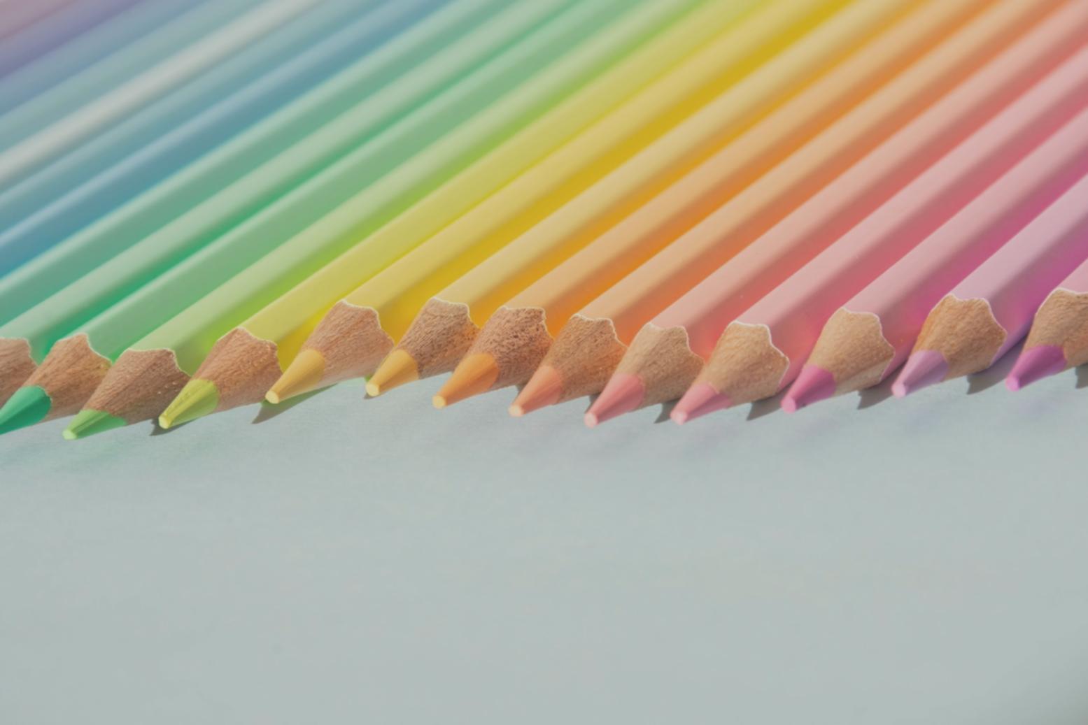 Atelier de dessin avec matériel artistique
